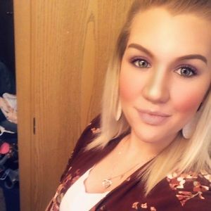 Meet your Posher, Rachael